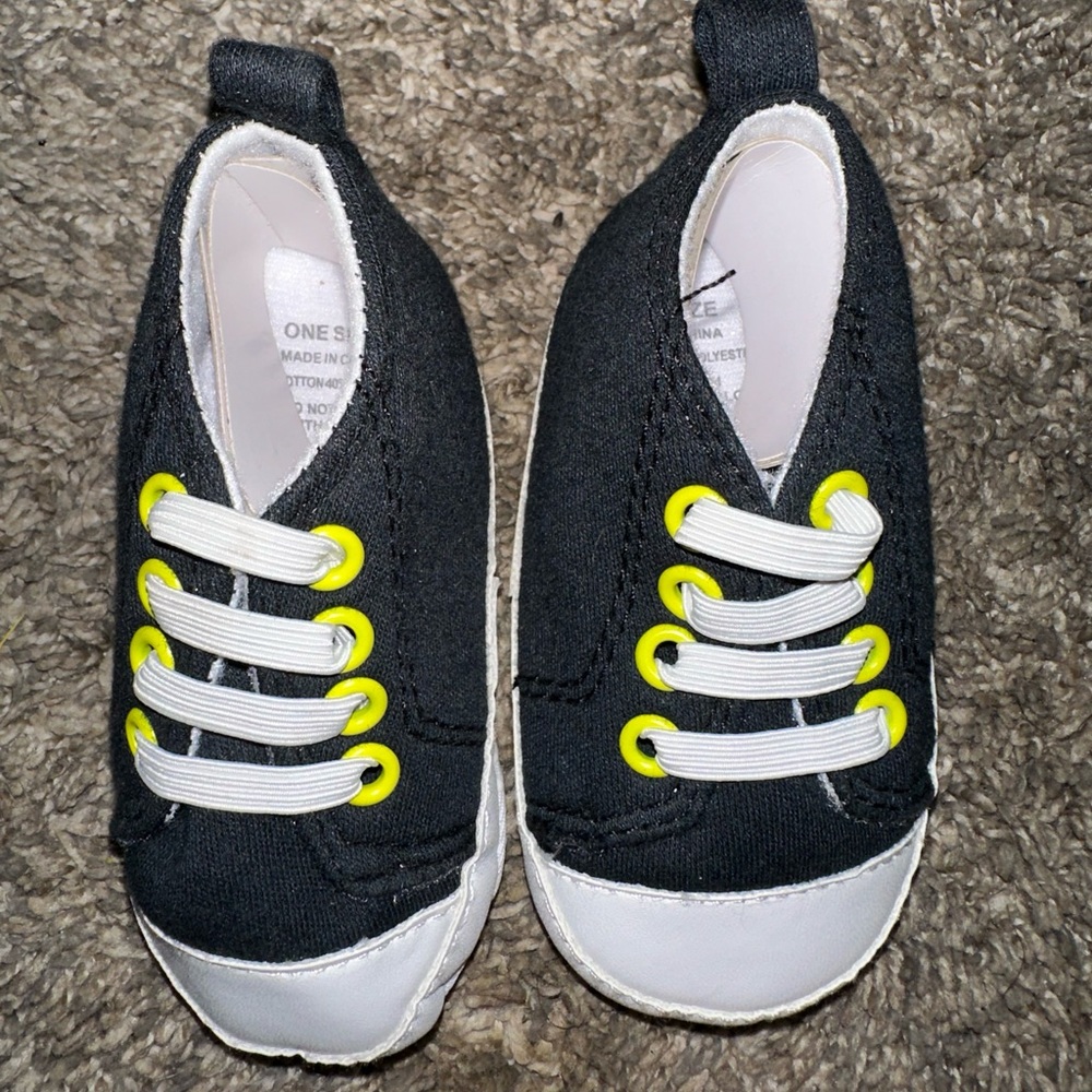 one size baby shoes